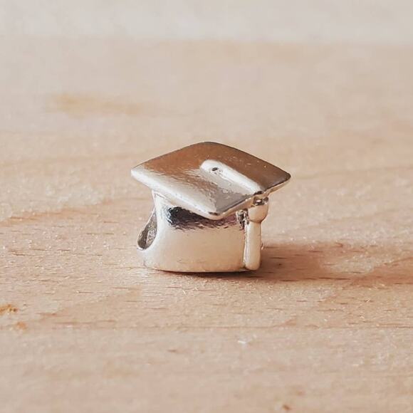 Chamilia Sterling Silver 925 Graduation College Hat Bead Charm - Picture 1 of 7
